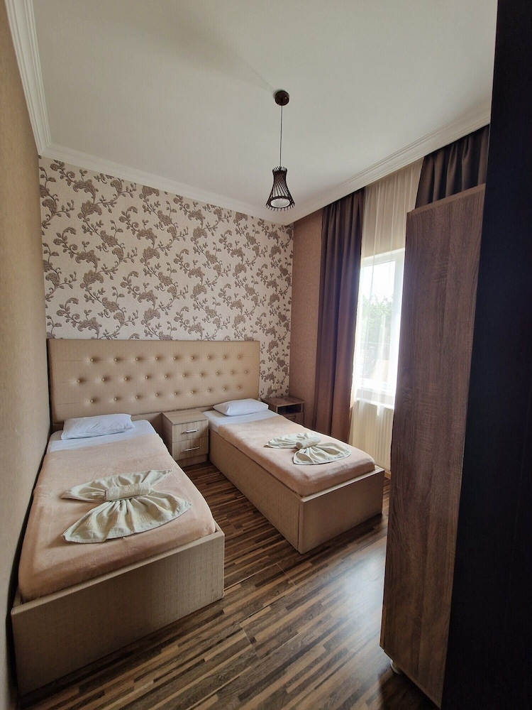 Luxury Suite photo 1