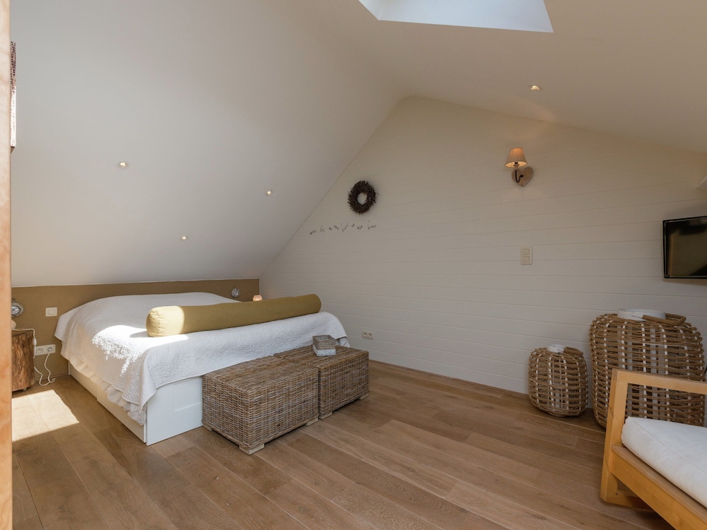 House photo 2