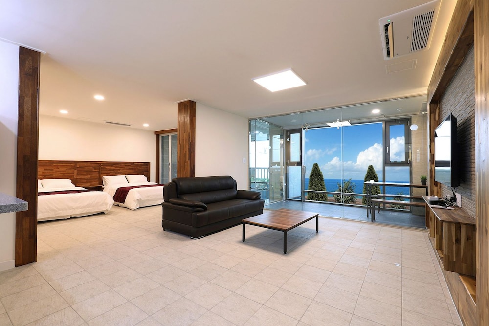 Villa, Private Pool, Ocean View (A #102)