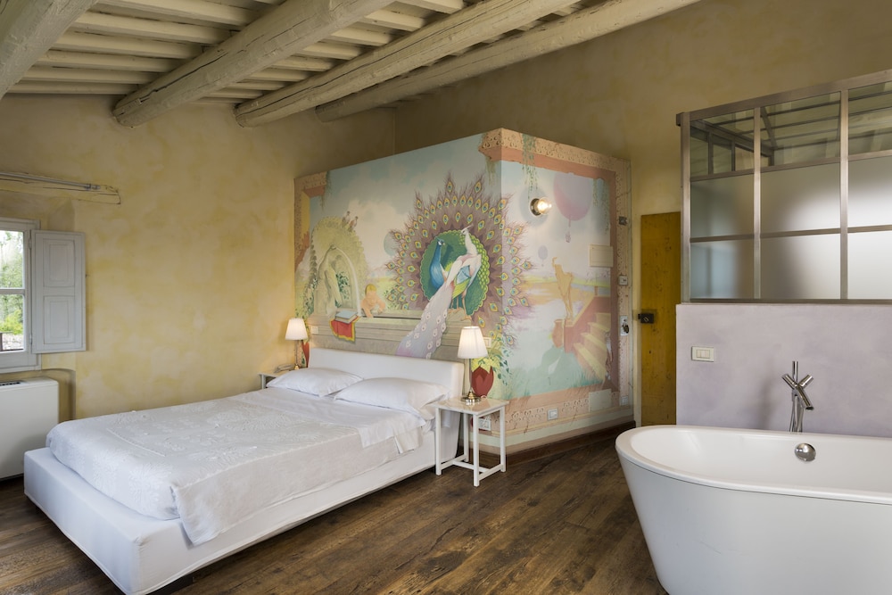 Suite photo 1