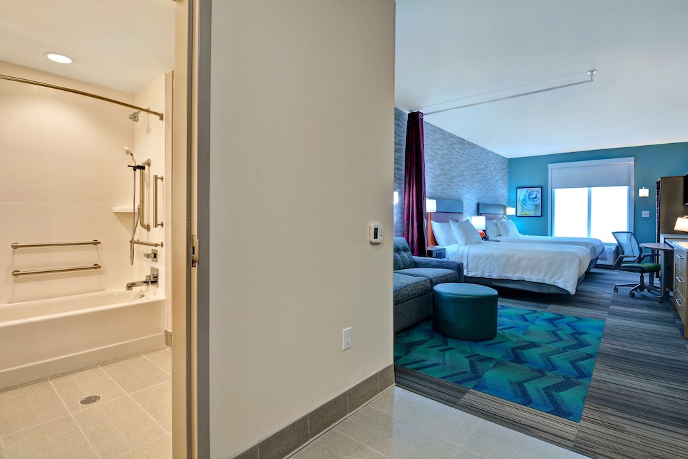 Studio, 2 Queen Beds, Accessible, Bathtub (Mobility & Hearing) - Photo 2