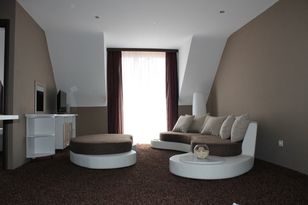 Exclusive Suite photo 1