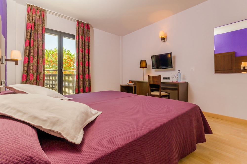 Standard Double Room - Photo 6