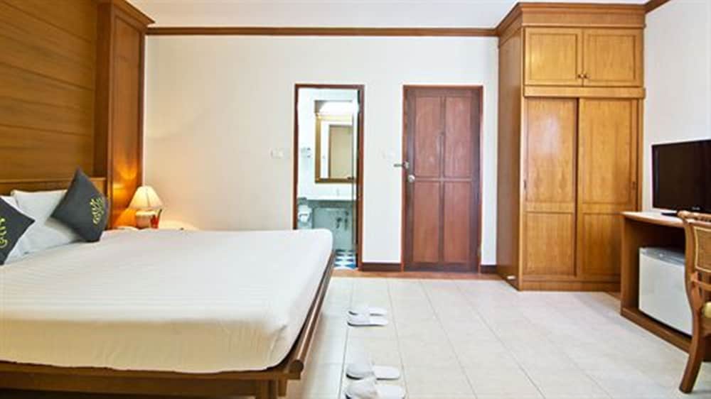 Two Bedroom Family Villa - Photo 3