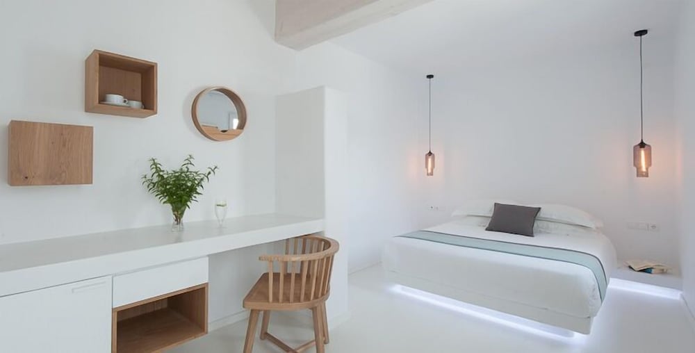 Standard Room - Photo 1