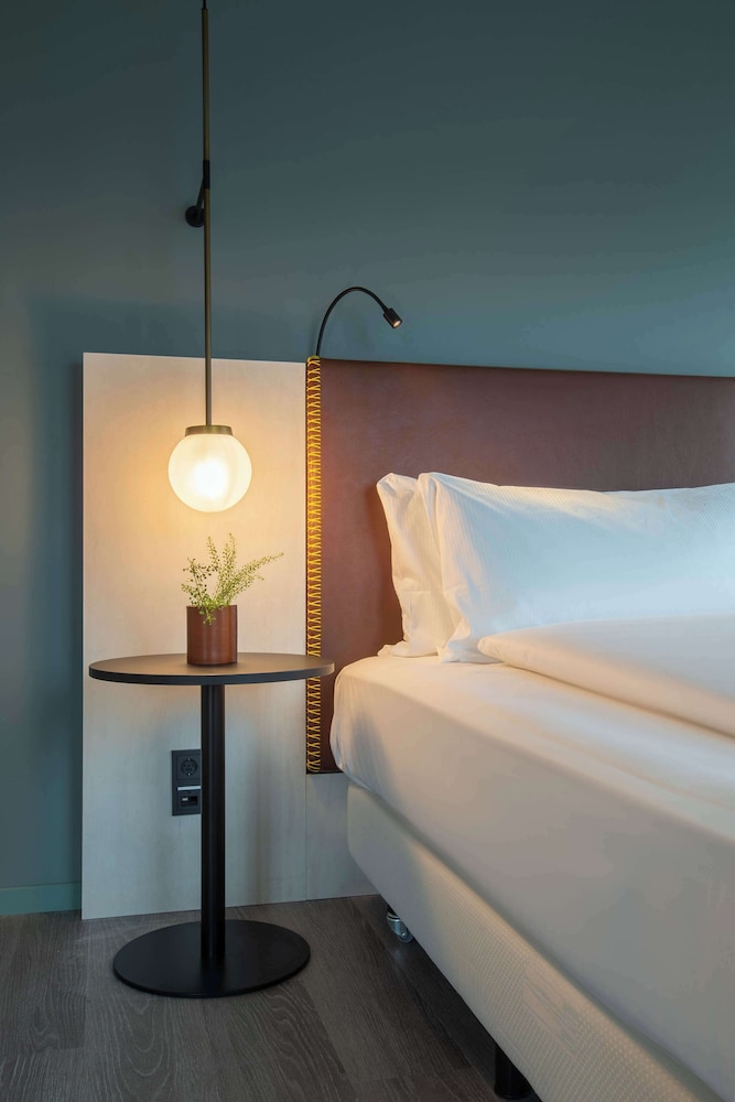 Room, 1 King Bed with Sofa bed thumbnail 5
