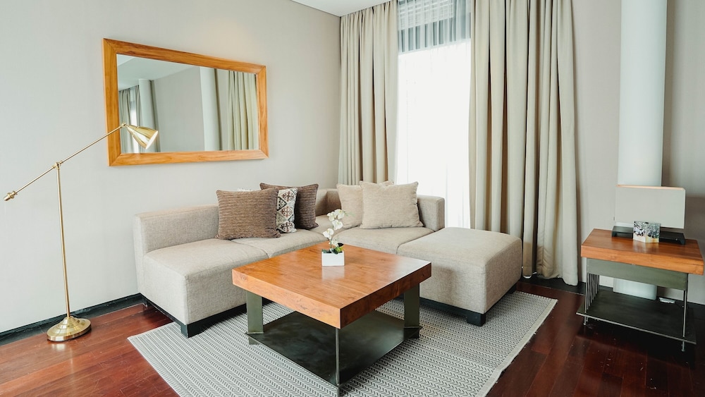 Royal Pool Villa with Free Mini-bar