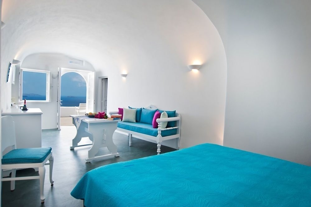 Standard Studio, Annex Building,Caldera View