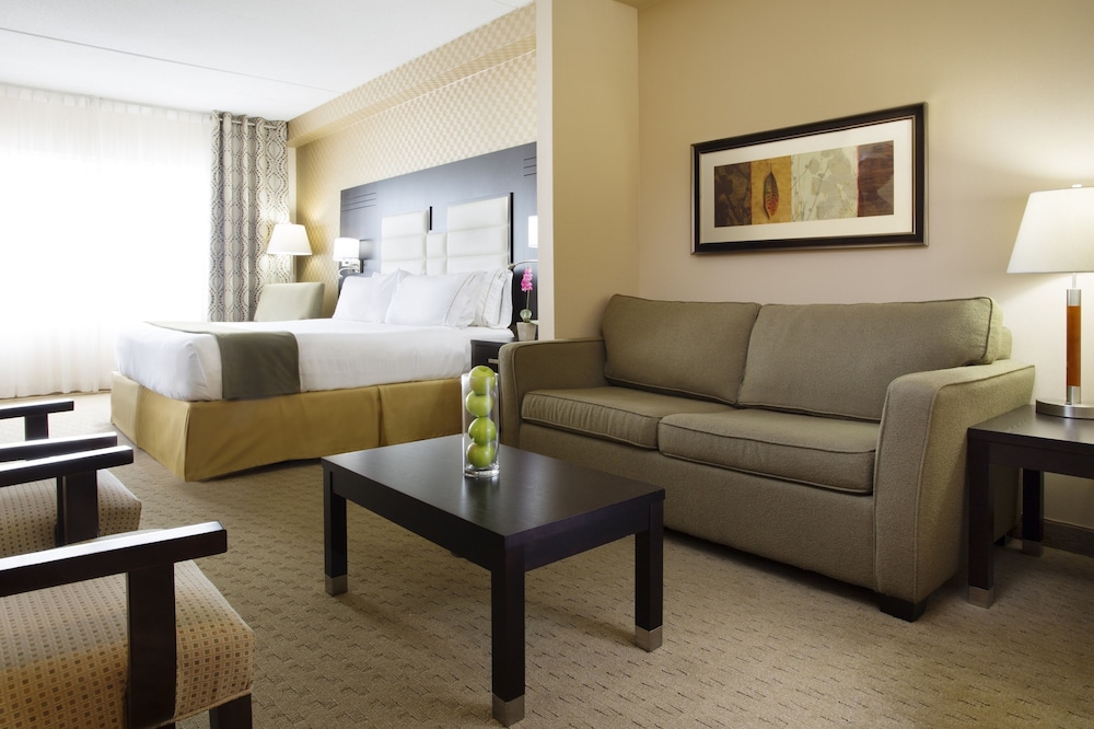 Room - Photo 1