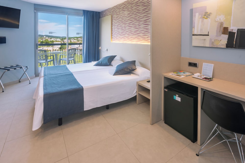 Double Room, Partial Sea View