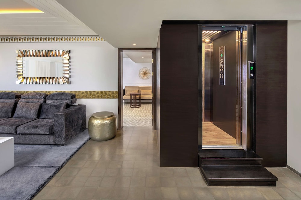 Presidential Suite, River View