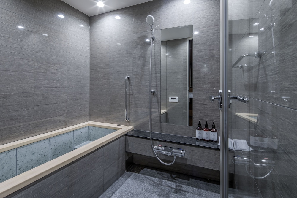 Executive Suite, Multiple Beds, Non Smoking, Hot Tub - Photo 8