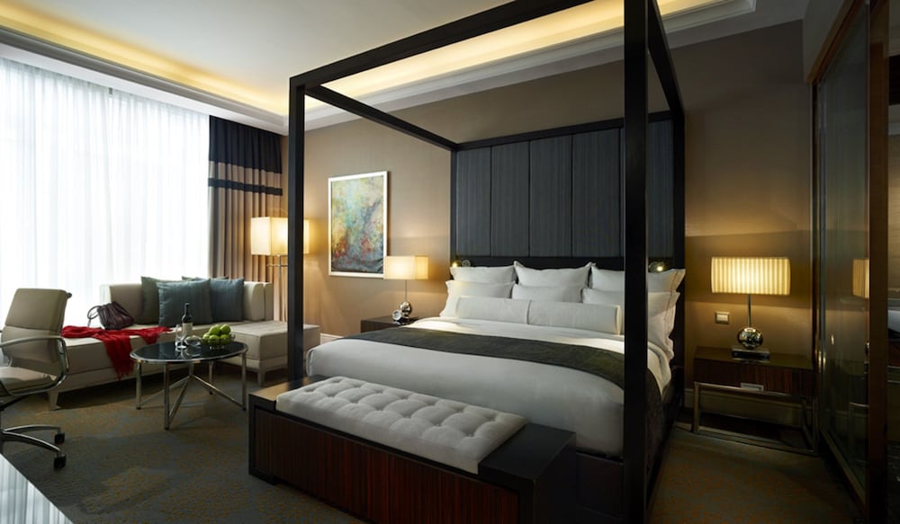 Deluxe Room, 1 King Bed, Tower photo 2