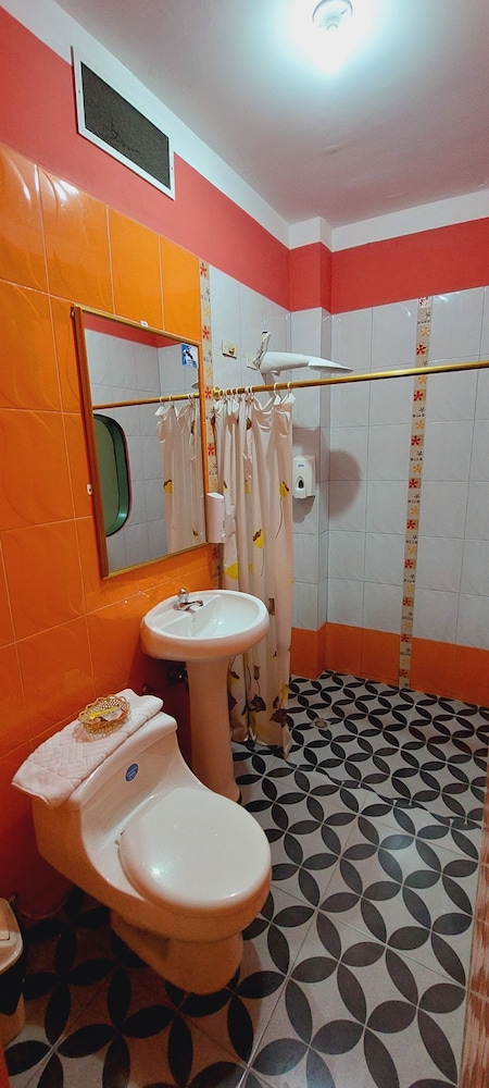 Romantic Single Room, Multiple Bedrooms, Courtyard View photo 3