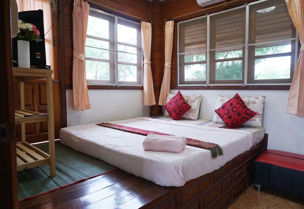 2-Bedroom Villa With Fan photo 1