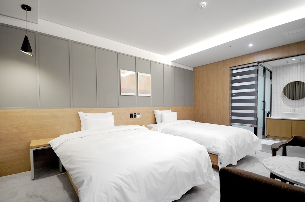 Deluxe Twin Room - Photo 5