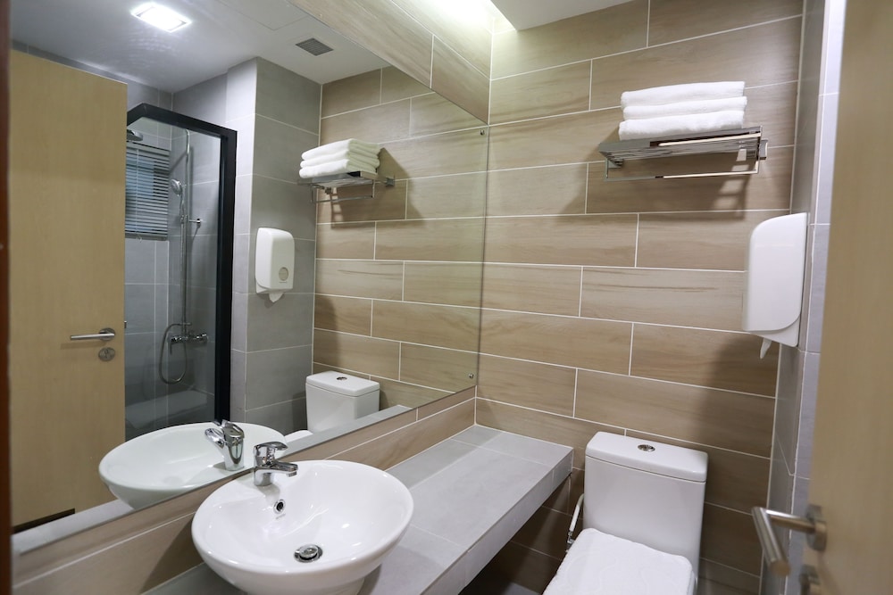 Signature Suite, 2 Queen Beds, Accessible photo 2