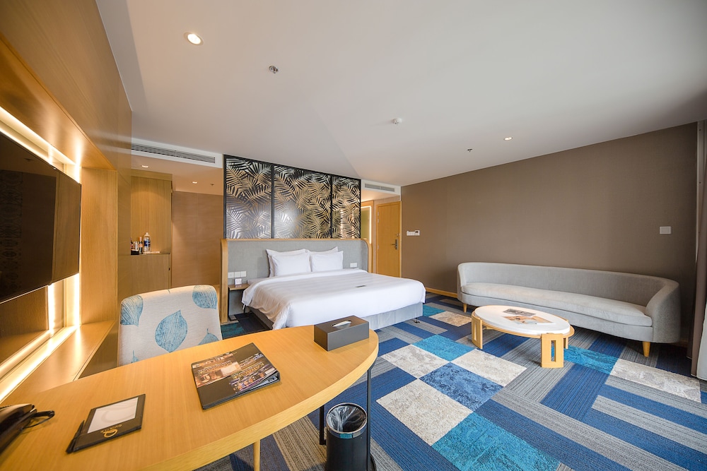 Executive Suite photo 2