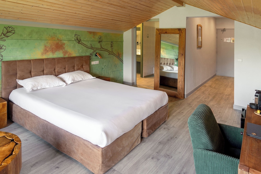 Double or Twin Room, Lake View