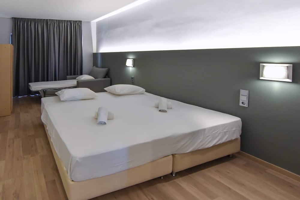 Apartment, 2 Bedrooms, 2 Bathrooms, Sea View photo 3