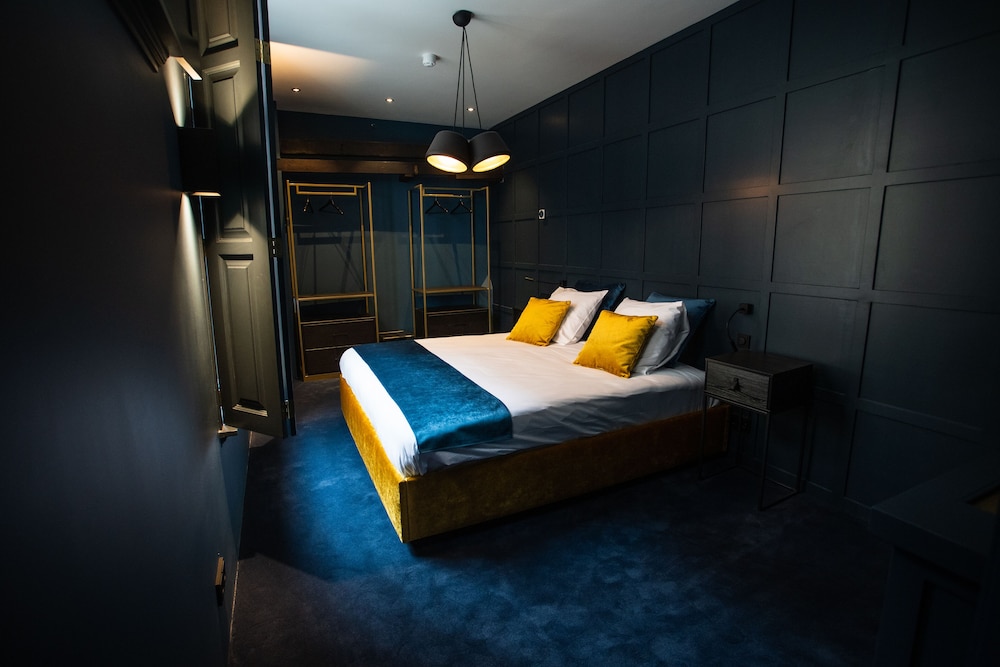 Signature Suite (Hemingway) photo 3