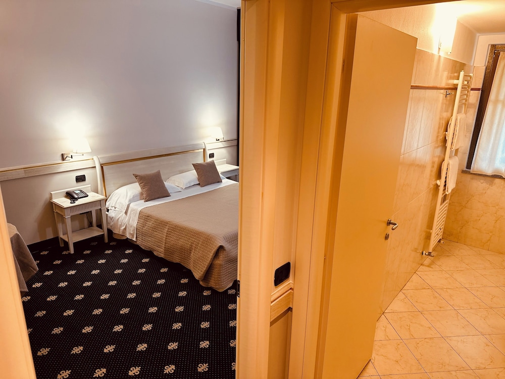 Classic Room - Photo 2
