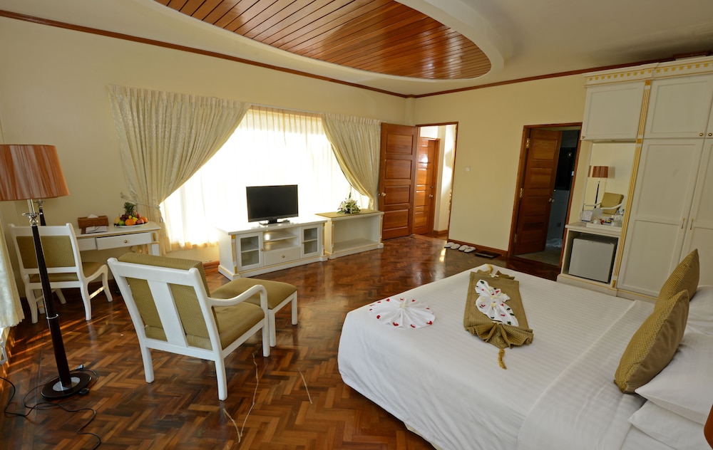Executive Suite photo 2
