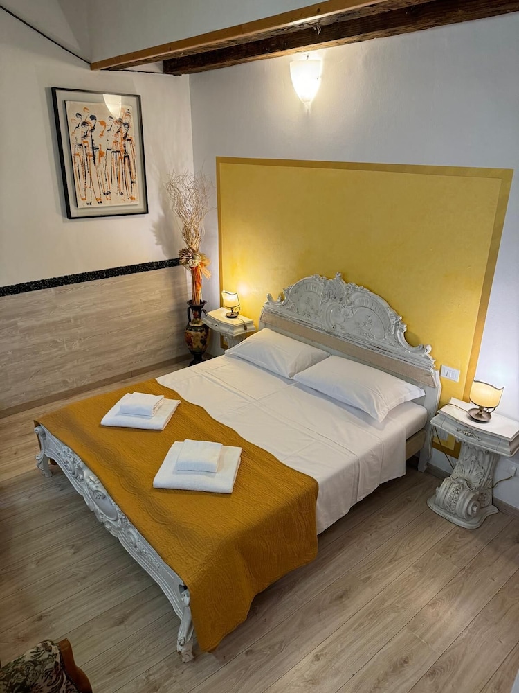 Executive Room photo 1