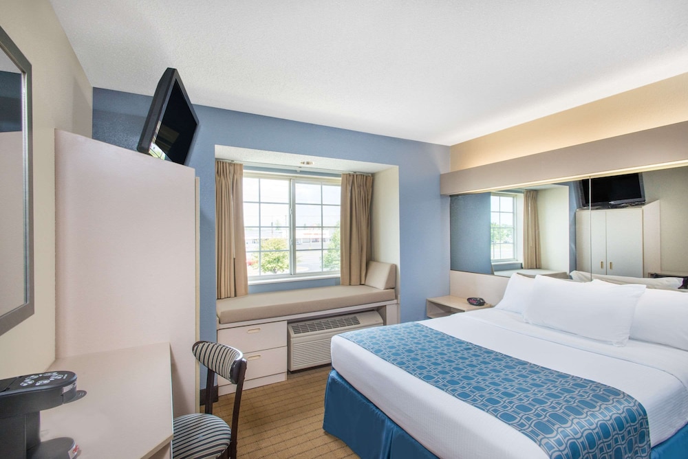 Room, 1 Queen Bed, Non Smoking - Photo 1