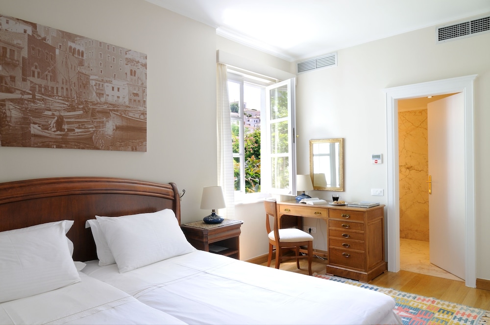 Junior Suite ( up to 3 persons ) - Photo 4