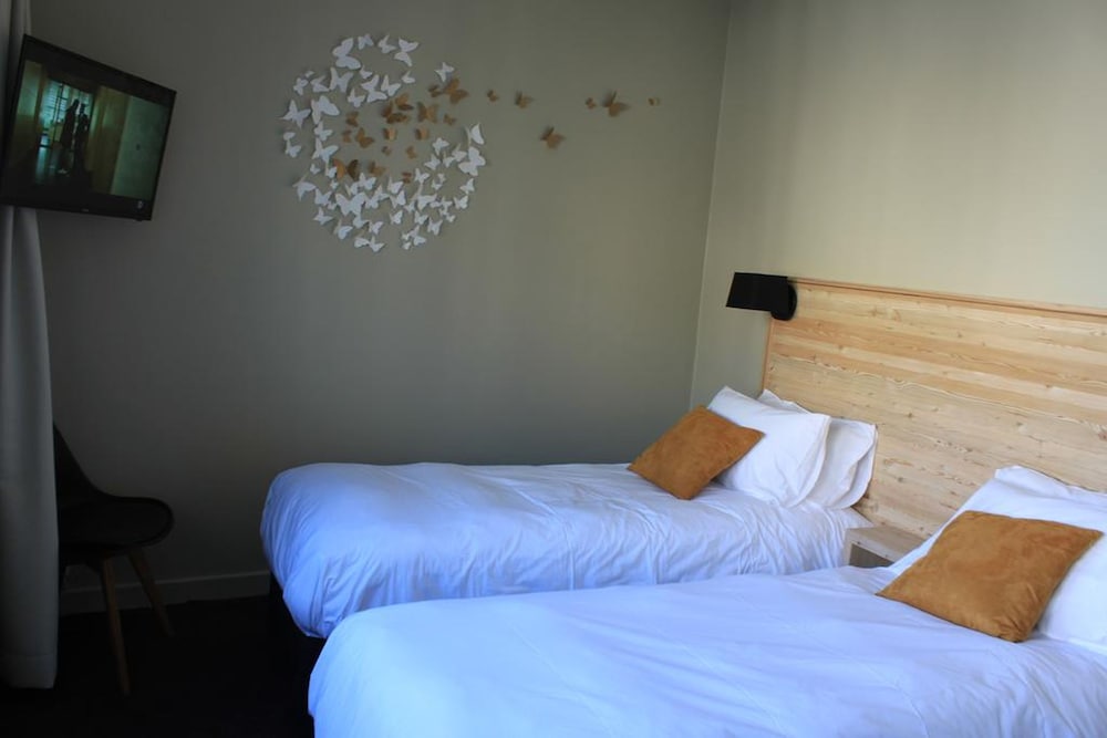 Superior Twin Room photo 3