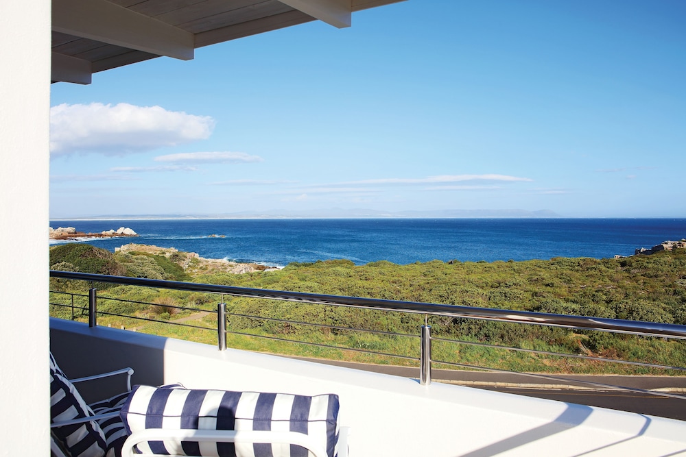 Superior Room, Sea View - Photo 3