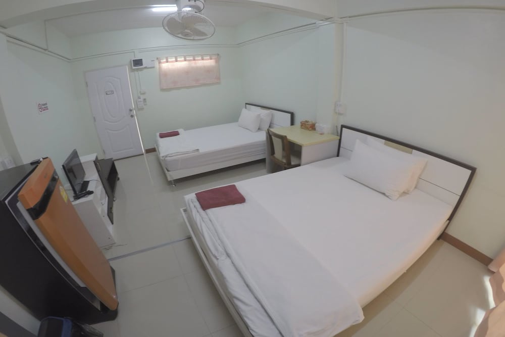 Standard Twin Room photo 1