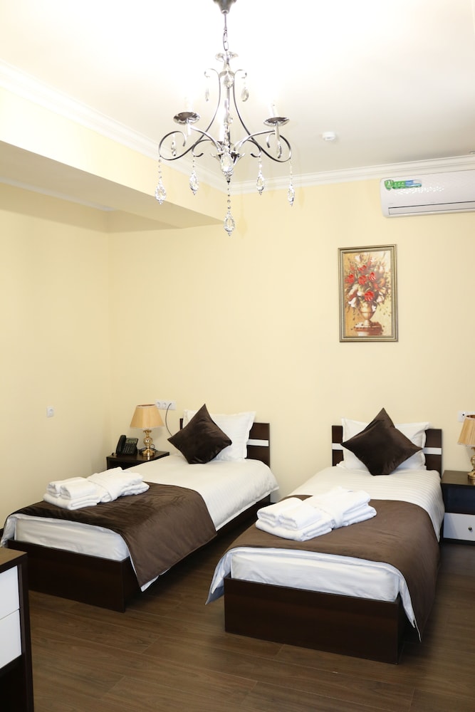 Superior Twin Room - Photo 5