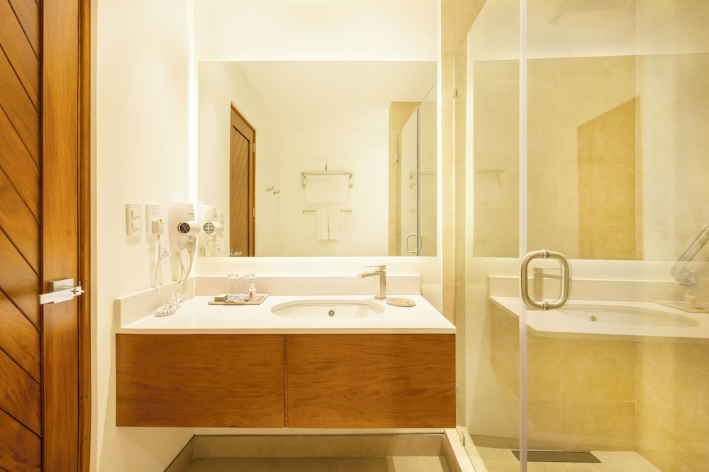 Lake View Room - Photo 5