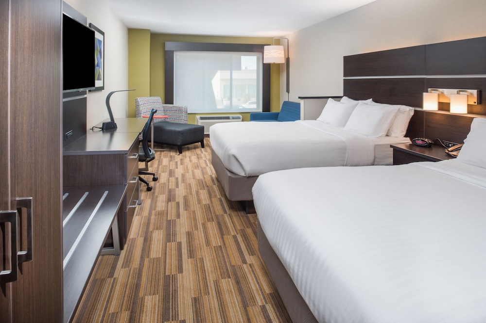 Standard Room, Multiple Beds photo 2