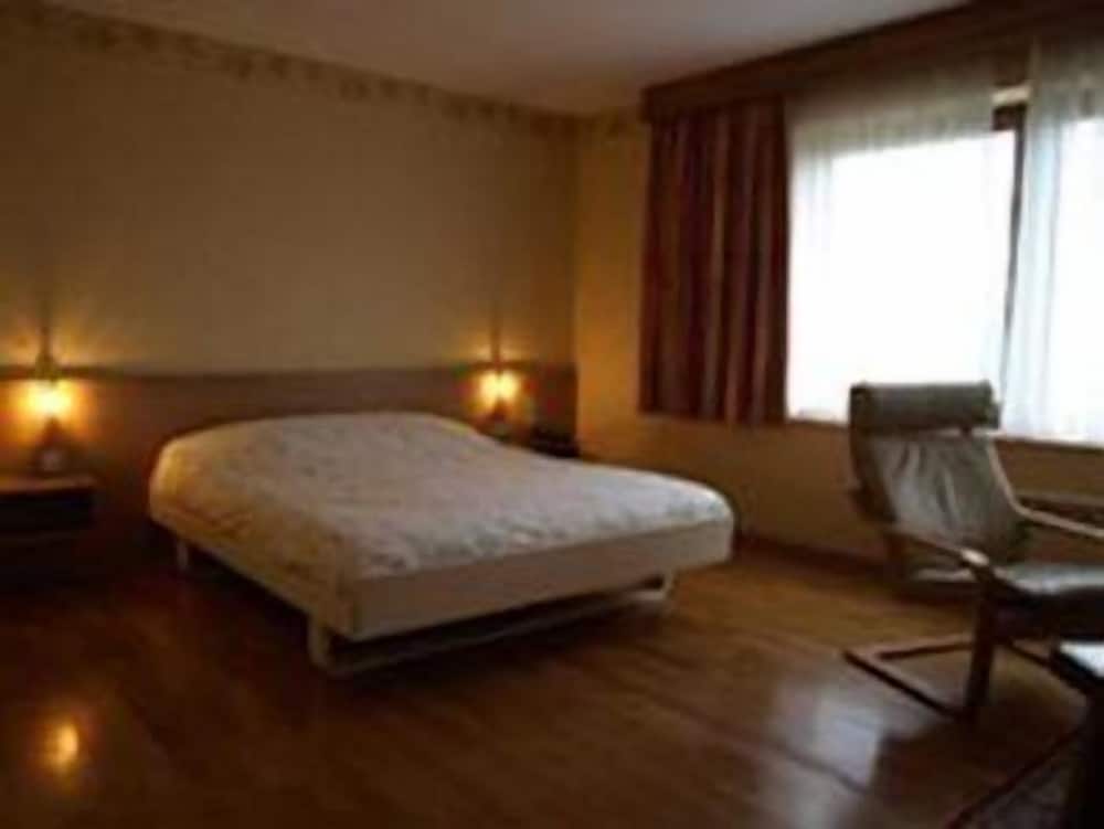 Comfort Suite photo 2