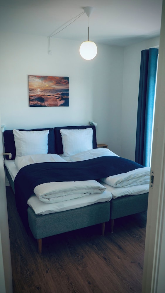 Apartment 3 Bedroom photo 3
