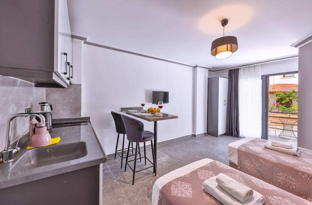 Studio, 2 Twin Beds, Sea View photo 2
