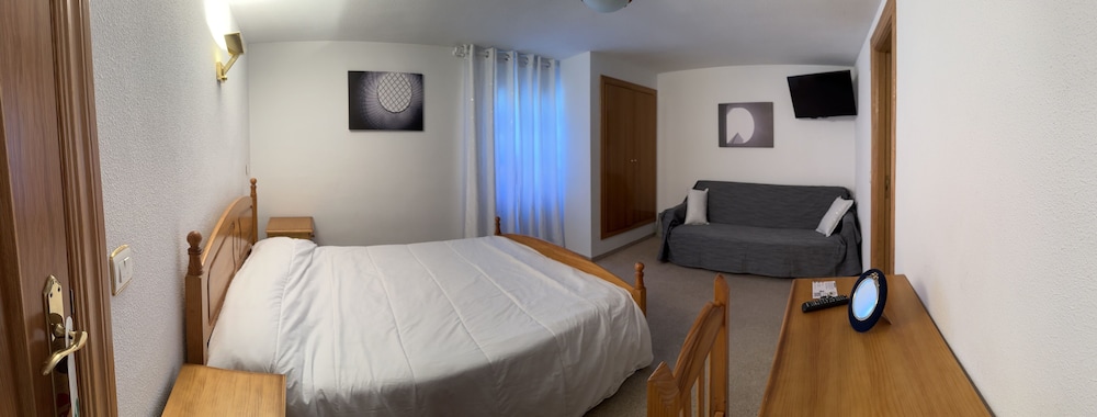 Habitación Triple, Baño Privado (No. 1)