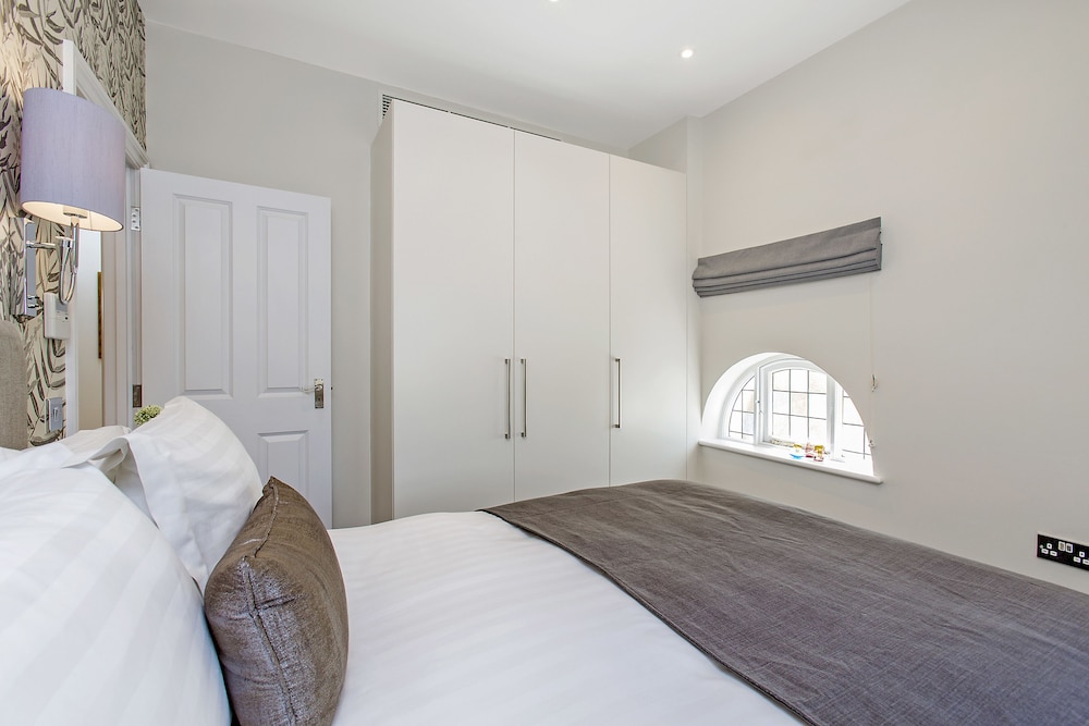 Three Bedroom Penthouse with Terrace photo 3