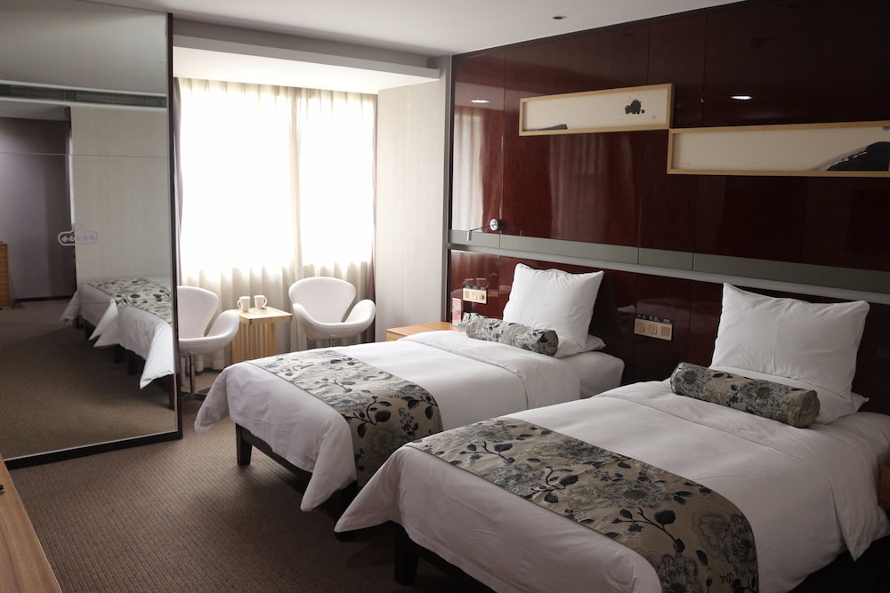 Deluxe Twin Room photo 1