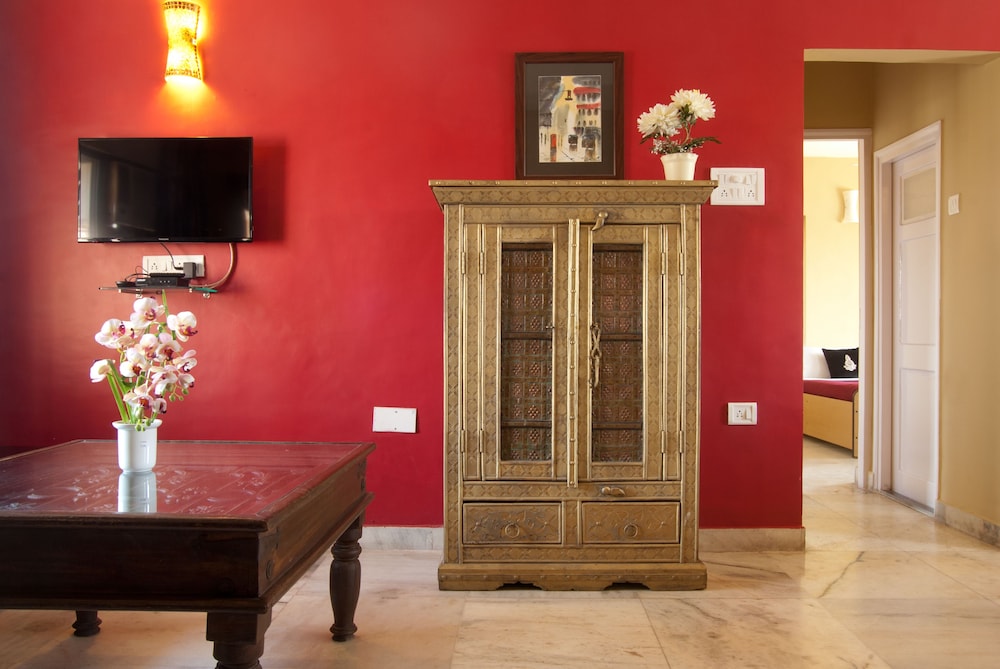 Deluxe Apartment, 2 Bedrooms, Kitchen, Courtyard View