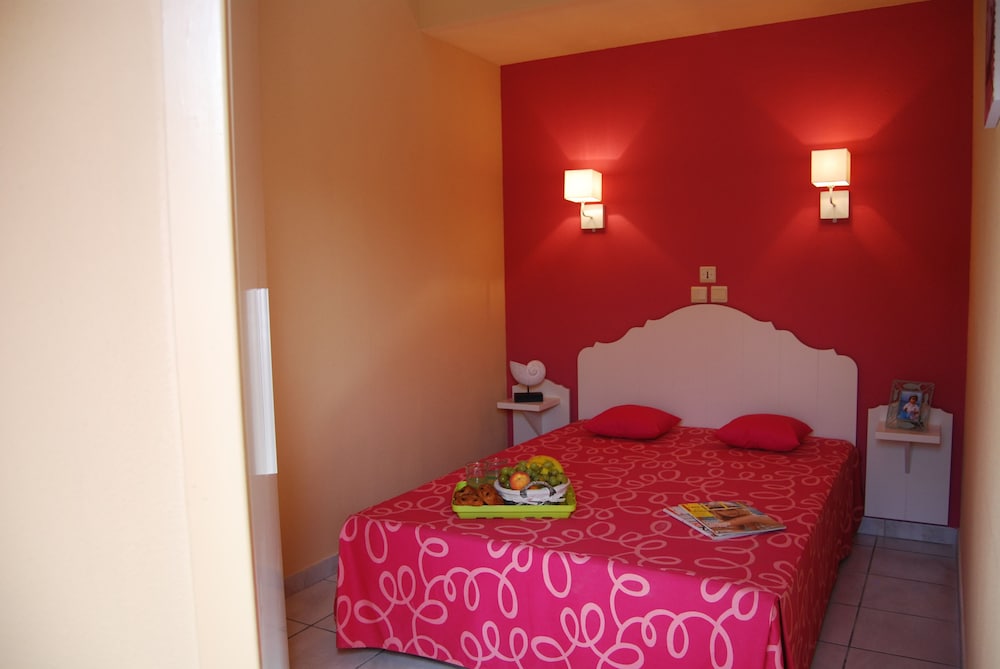 Duplex Small House 4/6 People, Air Conditioning
