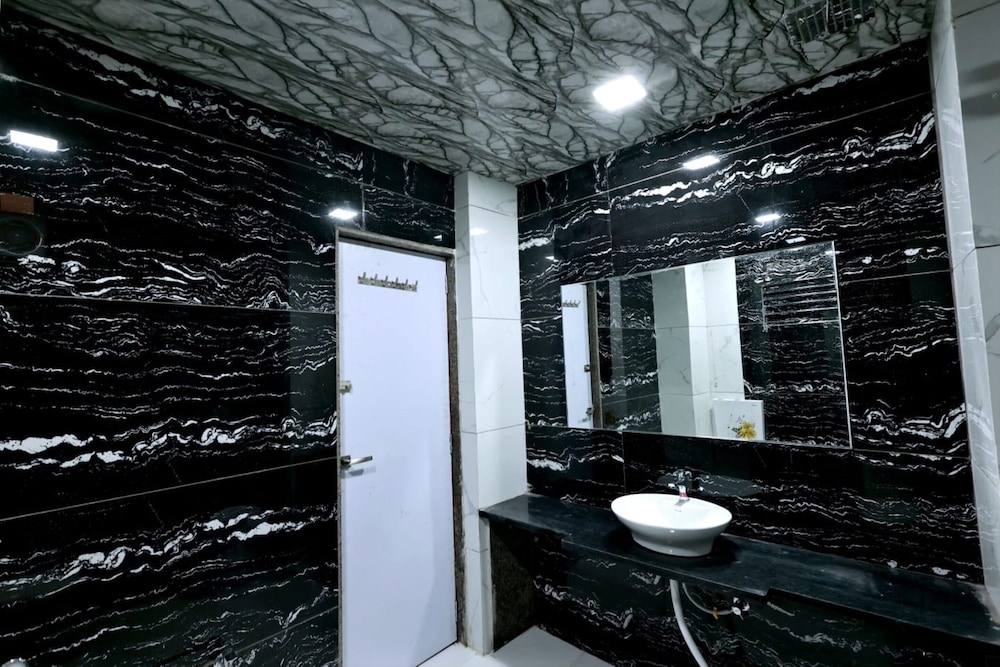 Royal Double Room, City View photo 2
