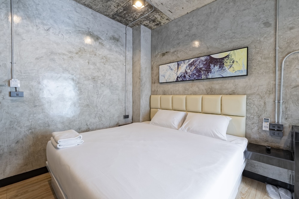 Standard Double Room - Photo 6