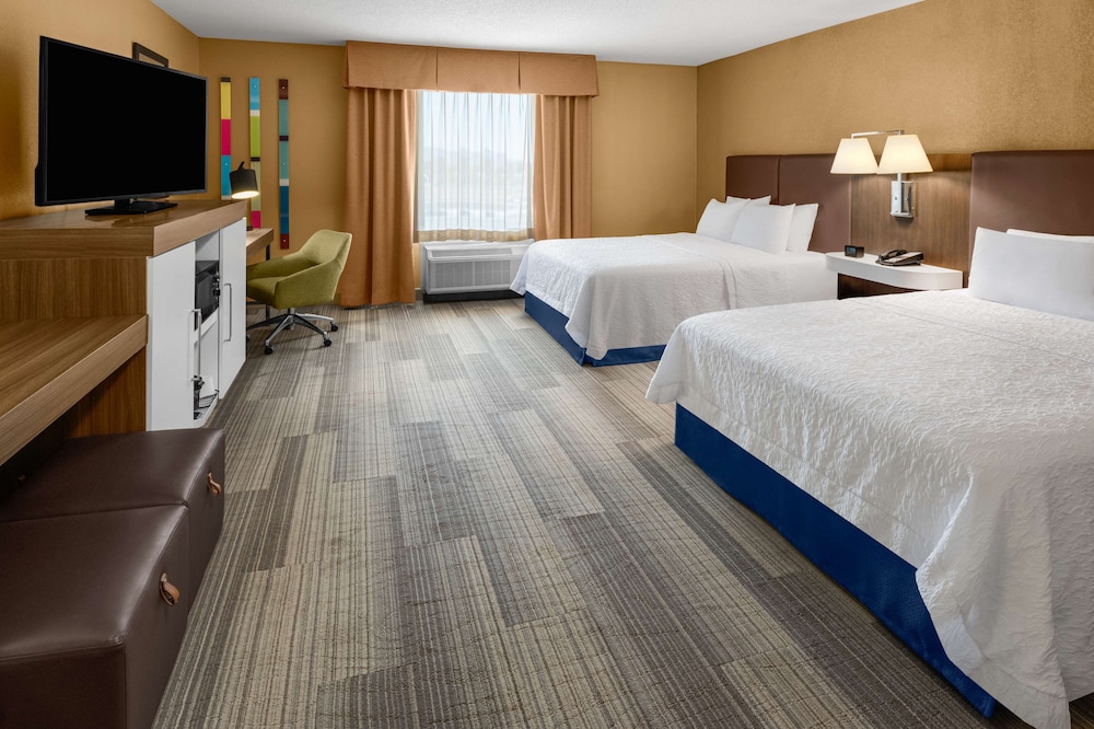 Room, 2 Queen Beds - Photo 2