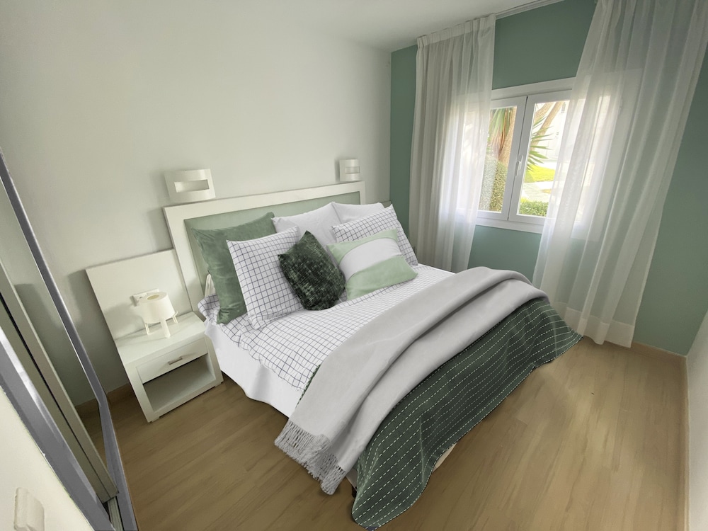 Apartment, 2 Bedrooms, Terrace photo 2