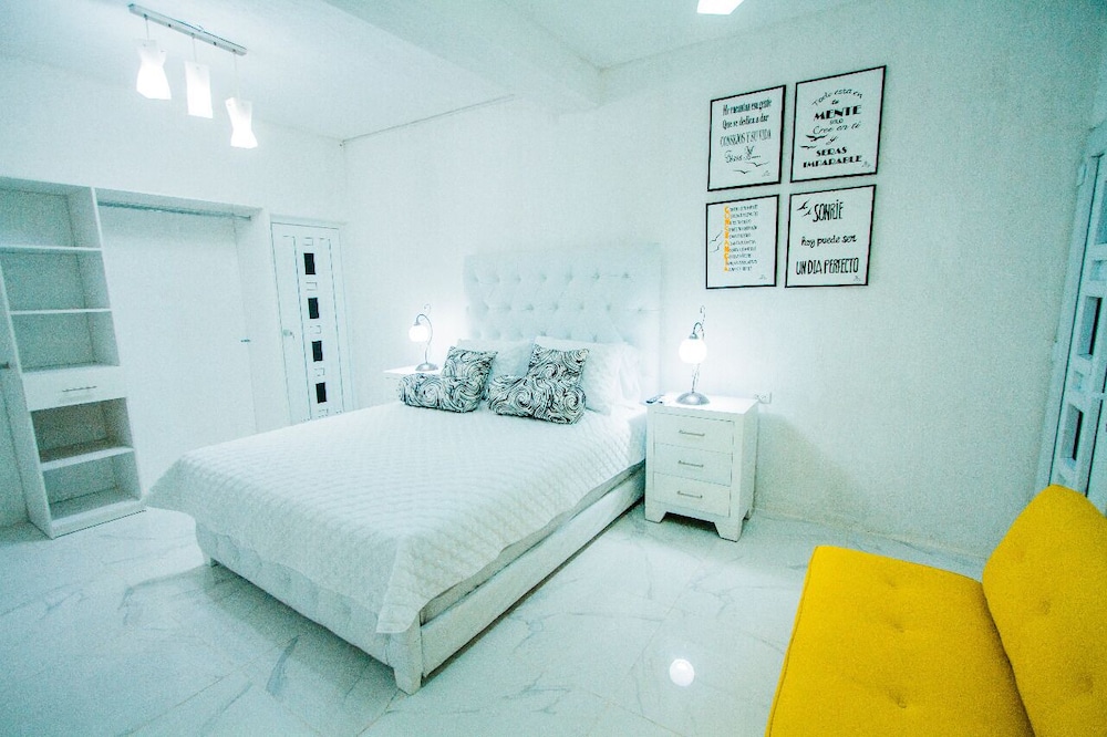 Deluxe Double Room, 1 King Bed photo 1