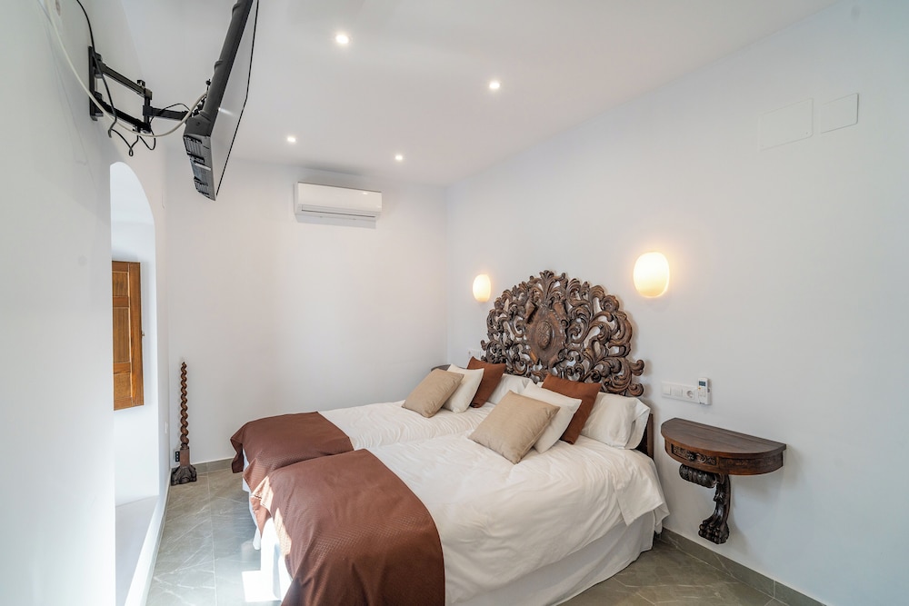 Superior Twin Room, Courtyard View photo 2